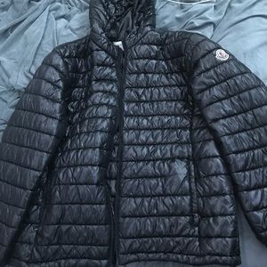 BLACK MONCLER PUFFER